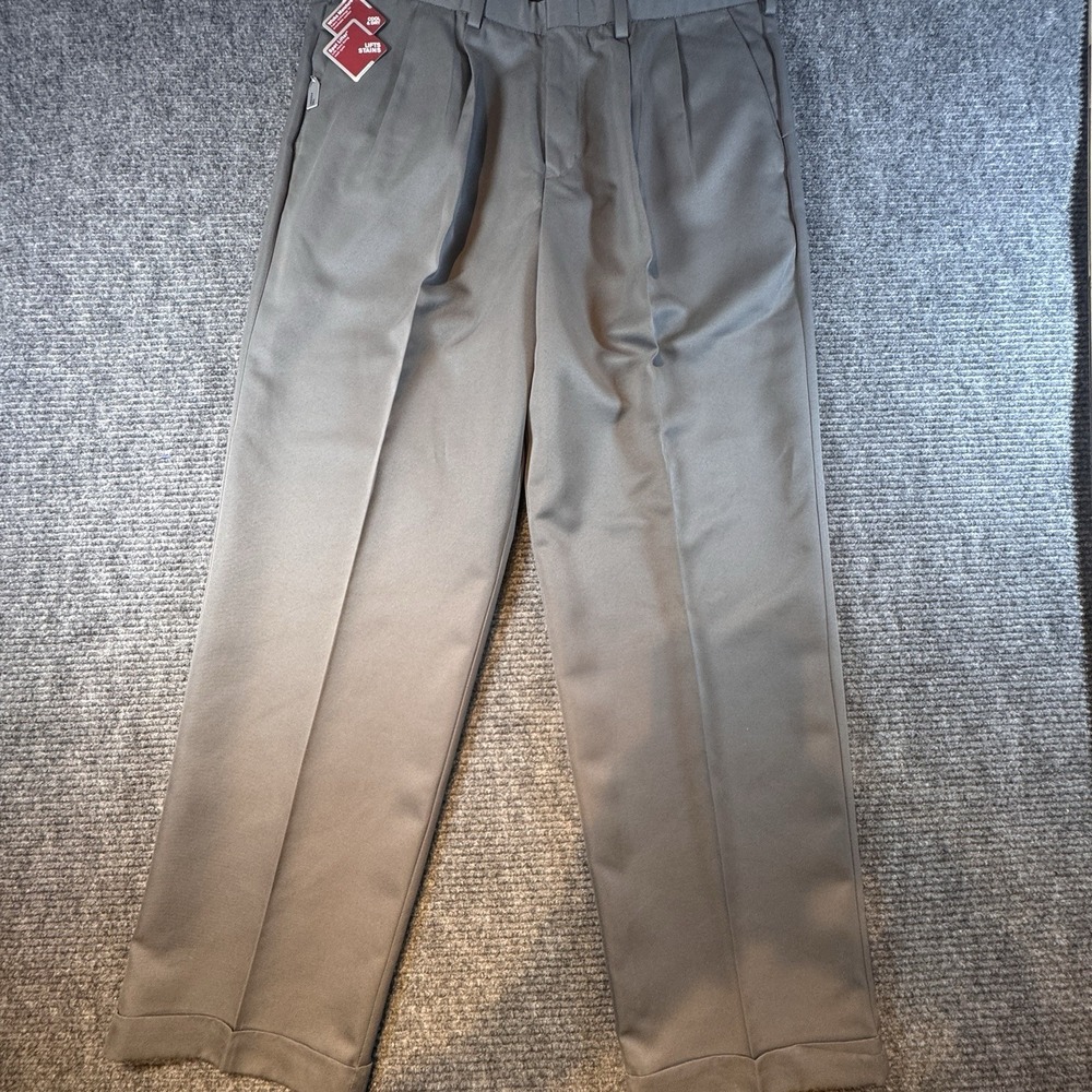 Dockers Premium Men's Pleated Relaxed Fit‎ Golf Pants Size 36x32 NWT